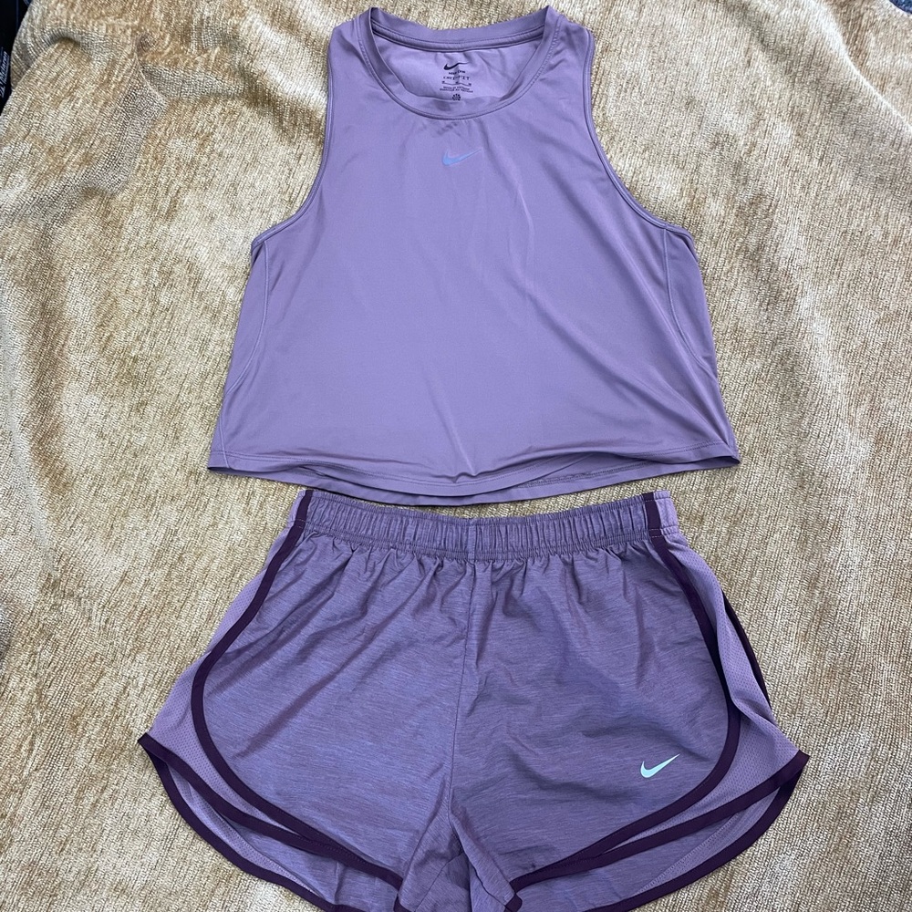 Nike dri-fit 2 pc. Tank & shorts, size medium